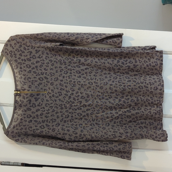 Leopard top - Picture 3 of 3